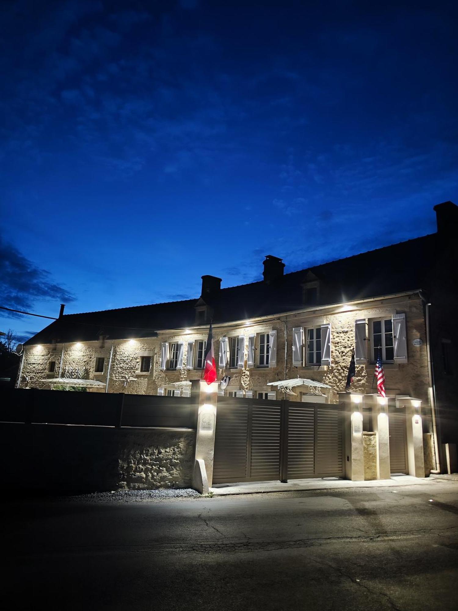 La Ferme Aux Chats Formigny Exterior foto